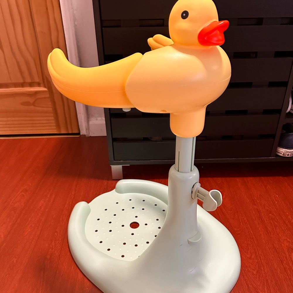 Yellow Duck baby shower standing support